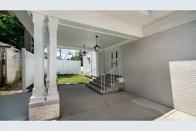 213 Crawford Avenue, Dixon, IL 61021 - Photo 11