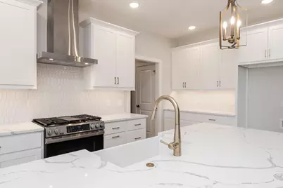 1009 Mount Carmel Road, Bloomington, IL 61705 - Photo 11