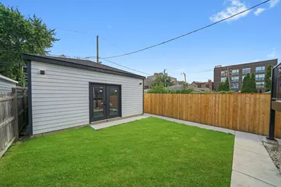 3027 N Elbridge Avenue, Chicago, IL 60618 - Photo 25