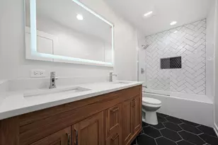3027 N Elbridge Ave, Chicago, IL 60618 - Photo 13