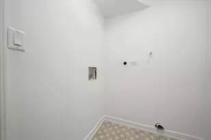 3027 N Elbridge Ave, Chicago, IL 60618 - Photo 17