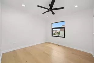 3027 N Elbridge Ave, Chicago, IL 60618 - Photo 15