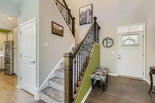 3222 N Heritage Ln, Arlington Heights, IL 60004 - Photo 3