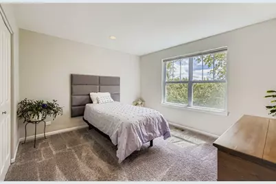 3222 N Heritage Lane, Arlington Heights, IL 60004 - Photo 15