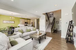 3222 N Heritage Ln, Arlington Heights, IL 60004 - Photo 5