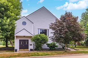 101 E Grove St, Pontiac, IL 61764 - Photo 1