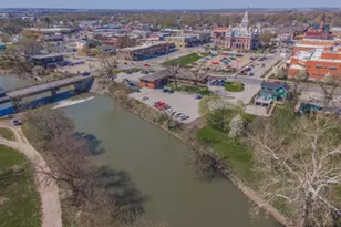 101 E Grove St, Pontiac, IL 61764 - Photo 5