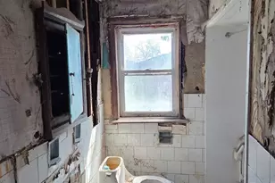 10511 S Yates Ave, Chicago, IL 60617 - Photo 5