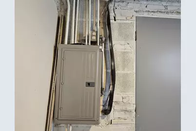 678 Muskegon Avenue, Calumet City, IL 60409 - Photo 17