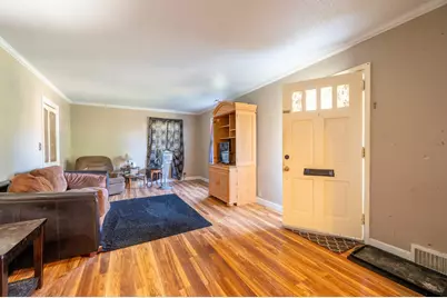 310 N Fletcher Avenue, Mount Morris, IL 61054 - Photo 3