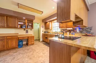 310 N Fletcher Ave, Mount Morris, IL 61054 - Photo 9