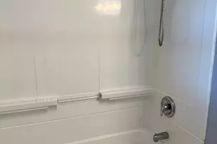 262 W Myrtle St, Herscher, IL 60941 - Photo 5