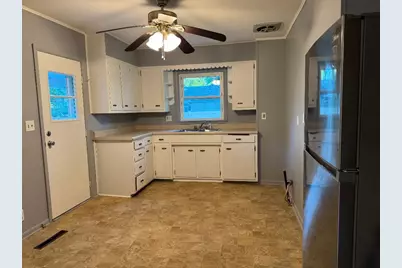 262 W Myrtle Street, Herscher, IL 60941 - Photo 3