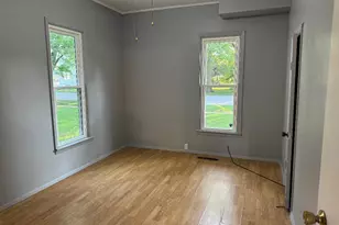 262 W Myrtle St, Herscher, IL 60941 - Photo 7