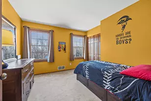 1121 Independence Ave, Saint Charles, IL 60174 - Photo 9