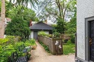 202 N Ridgeland Ave, Oak Park, IL 60130 - Photo 3