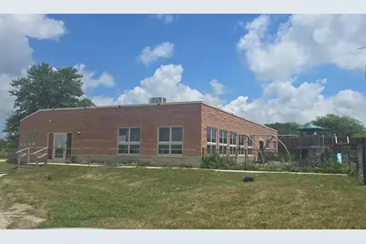 1240 N Market Street, Paxton, IL 60957 - Photo 1