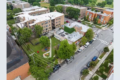 222 E 61st Street, Chicago, IL 60637 - Photo 3