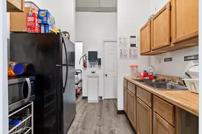 222 E 61st Street, Chicago, IL 60637 - Photo 15