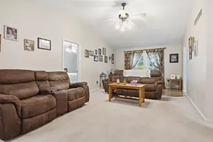 106 Wildflower Pl, Bloomington, IL 61704 - Photo 5
