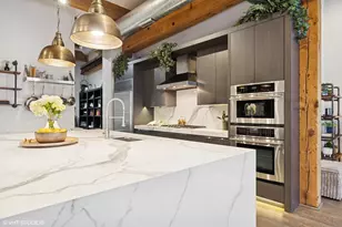 154 W Hubbard St, Chicago, IL 60654 - Photo 9