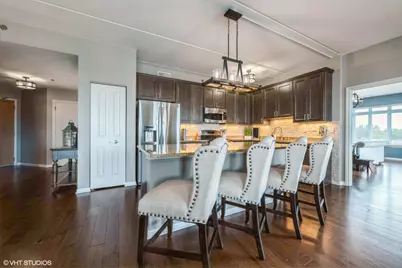 1199 E Port Clinton Road #504, Vernon Hills, IL 60061 - Photo 5