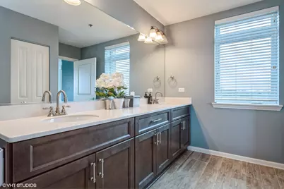 1199 E Port Clinton Road #504, Vernon Hills, IL 60061 - Photo 9