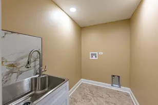 2012 W Coulter St, Chicago, IL 60608 - Photo 37