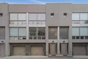 678 N Peoria St, Chicago, IL 60642 - Photo 1