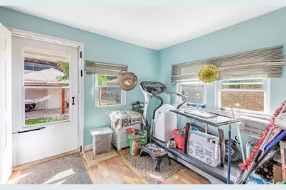 5621 S Sawyer Avenue, Chicago, IL 60629 - Photo 17