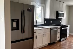 650 Greenbay Ave E, Calumet City, IL 60409 - Photo 3