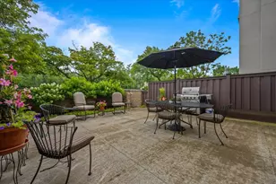 640 Winnetka Mews, Winnetka, IL 60093 - Photo 23