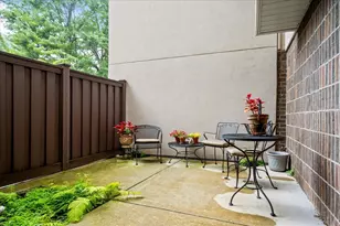 640 Winnetka Mews, Winnetka, IL 60093 - Photo 27