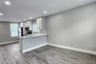 3816 W Montrose Ave, Chicago, IL 60618 - Photo 5