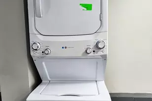 3816 W Montrose Ave, Chicago, IL 60618 - Photo 17