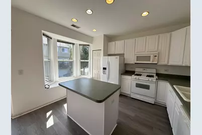 [Address not provided], Lakemoor, IL 60051 - Photo 5