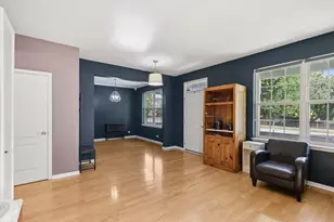 2735 Hillsboro Blvd, Aurora, IL 60503 - Photo 3