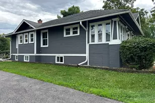 1034 N 5th Ave, Saint Charles, IL 60174 - Photo 3