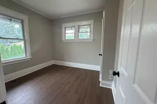 1034 N 5th Ave, Saint Charles, IL 60174 - Photo 7