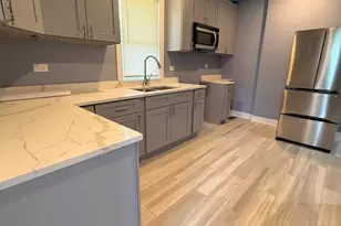 11949 S Yale Ave, Chicago, IL 60628 - Photo 9