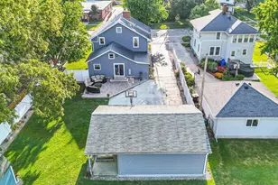 414 N Church St, Gibson City, IL 60936 - Photo 9