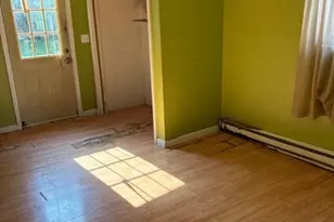 212 Yount Ave, Watseka, IL 60970 - Photo 7