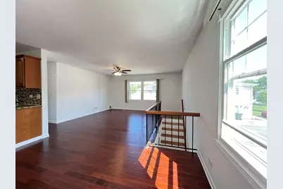 358 E Farmingdale Circle, Vernon Hills, IL 60061 - Photo 5