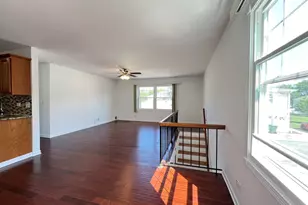358 E Farmingdale Circle, Vernon Hills, IL 60061 - Photo 5