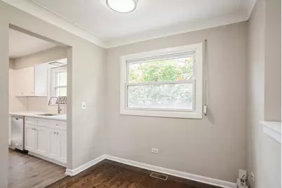 441 E Berteau Avenue, Elmhurst, IL 60126 - Photo 5