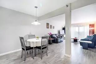 7091 W Touhy Ave, Niles, IL 60714 - Photo 13