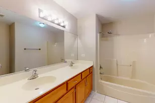 1305 Campbell St, Joliet, IL 60435 - Photo 43