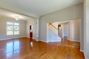 1305 Campbell St, Joliet, IL 60435 - Photo 9