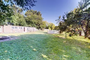 1305 Campbell St, Joliet, IL 60435 - Photo 63