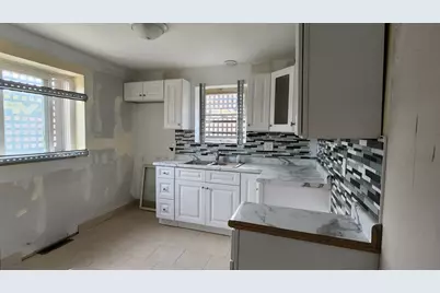 9131 S Parnell Avenue, Chicago, IL 60620 - Photo 5